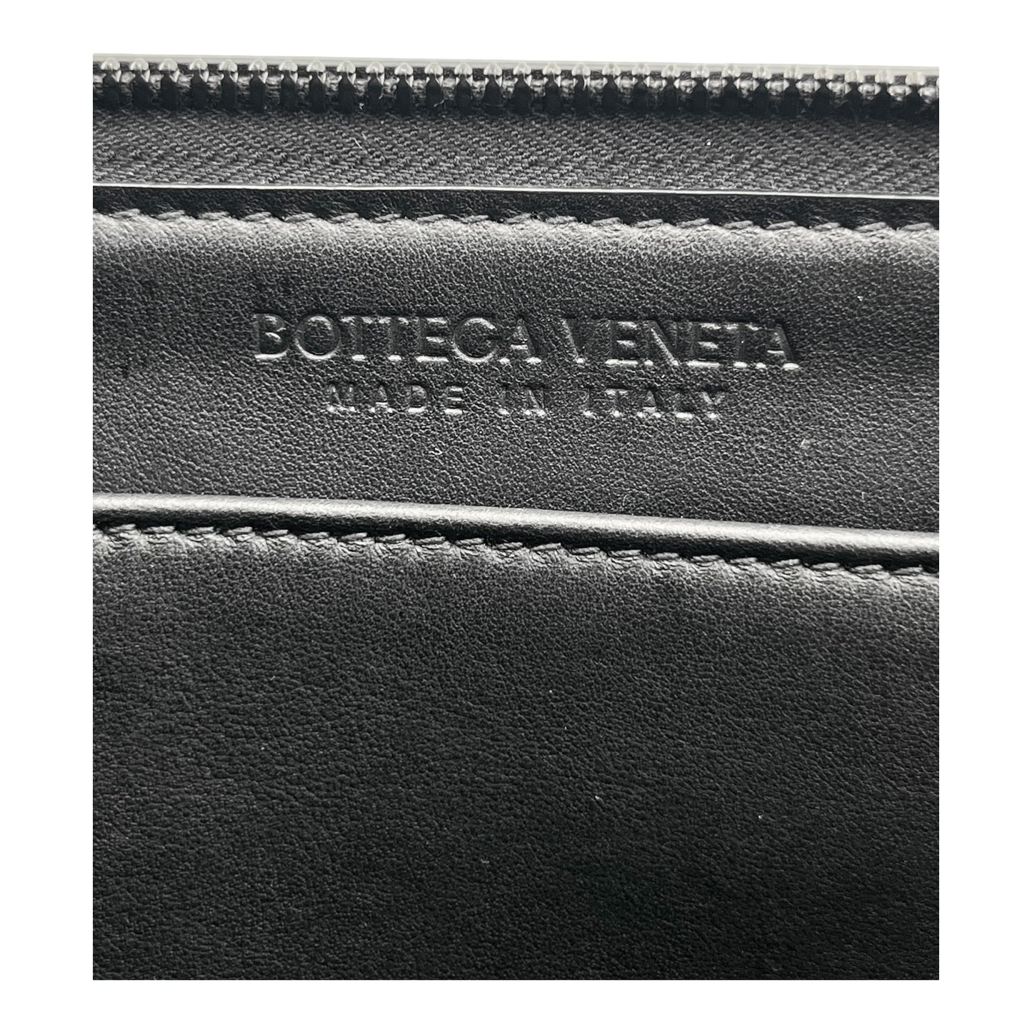 BOTTEGA VENETA MEDIUM INTREDCCIATO DOCUMENT CASE
