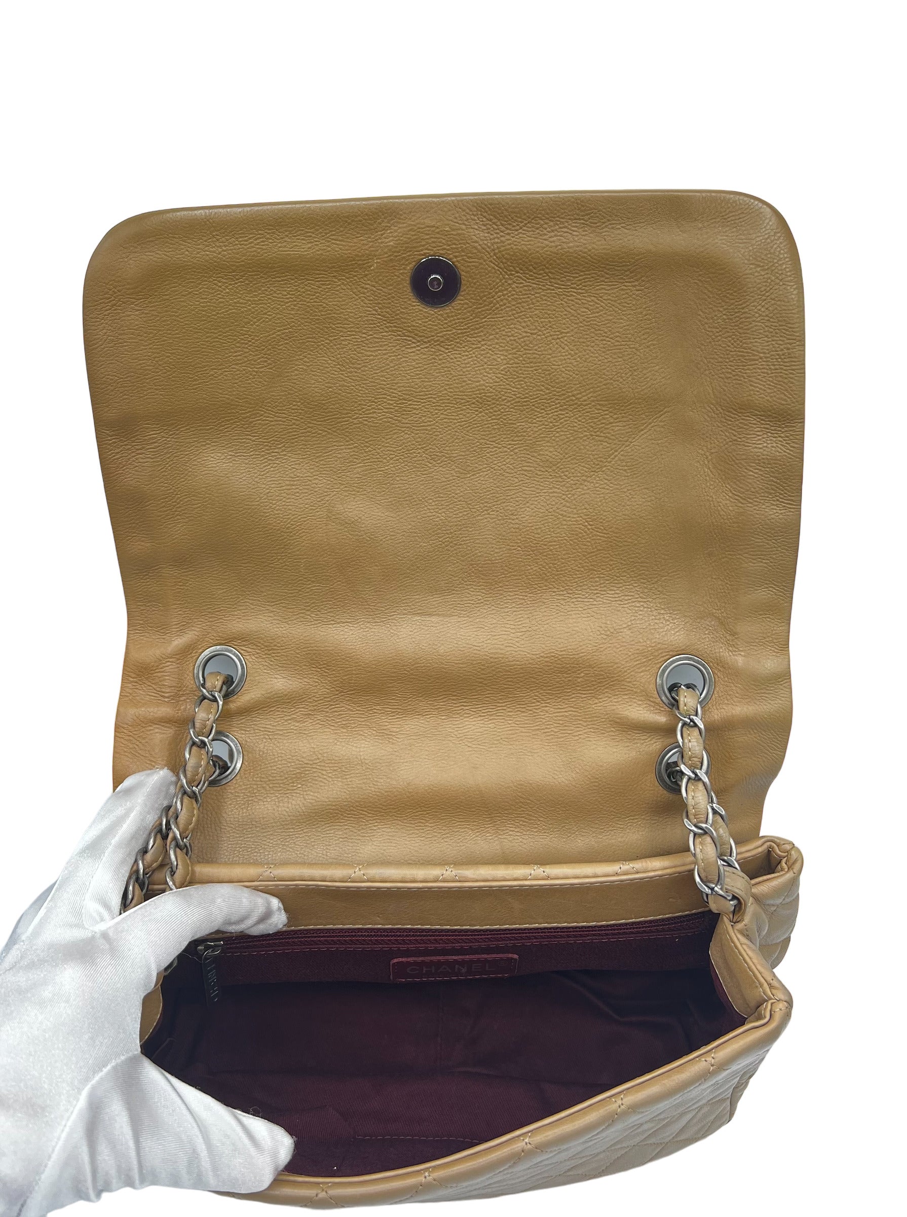 BOLSO CON SOLAPA ACORDEÓN CHANEL ISTANBUL ACOLCHADO PIEL ENVEJECIDA PEQUEÑO