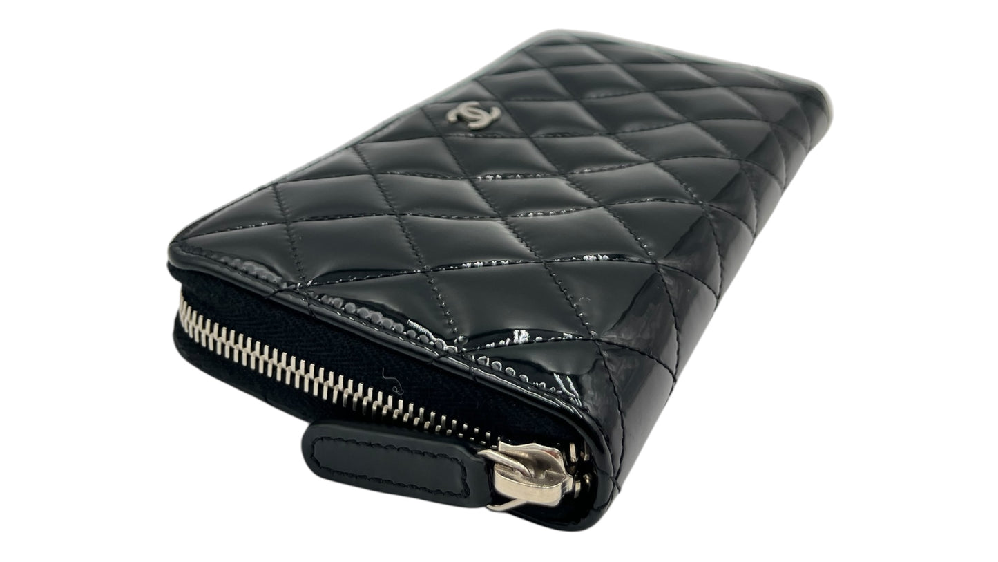CHANEL INTERLOCKING CC LOGO PATENT LEATHER CONTINENTAL WALLET