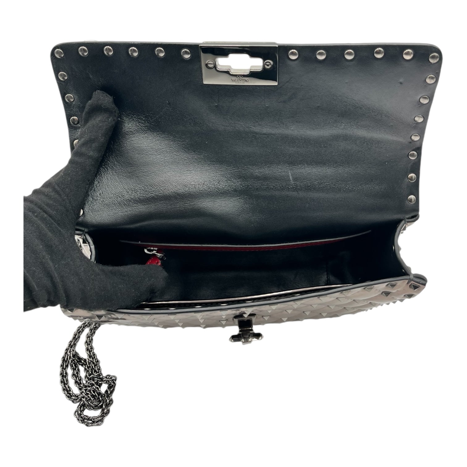 VALENTINO GARAVANI METALLIC PATENT MEDIUM ROCKSTUD SPIKE SHOULDER BAG RUTENIO