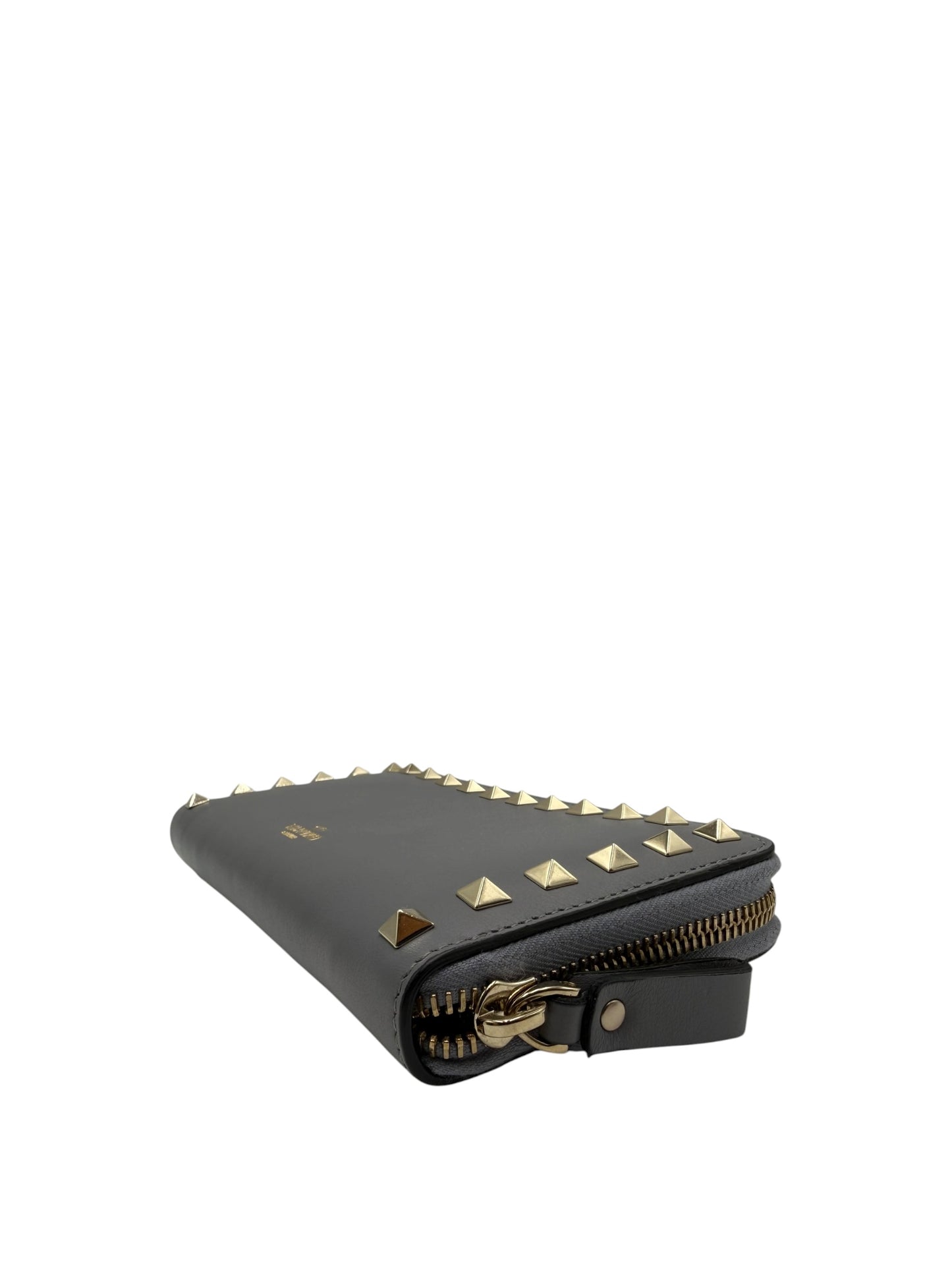 VALENTINO ROCKSTUD ZIP AROUND WALLET IN GREY