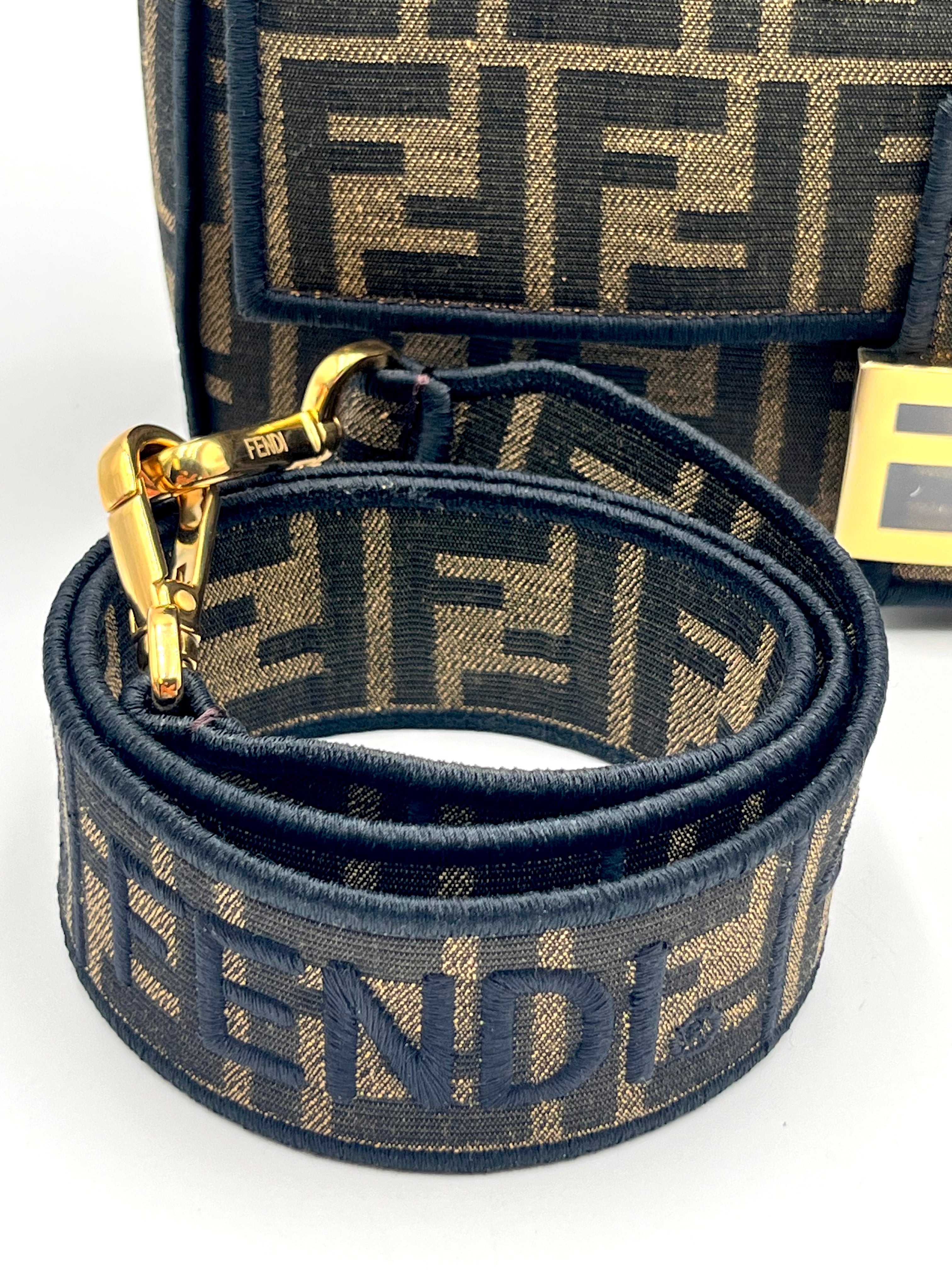 FENDI BAGUETTE BROWN FF JACQUARD FABRIC BAG