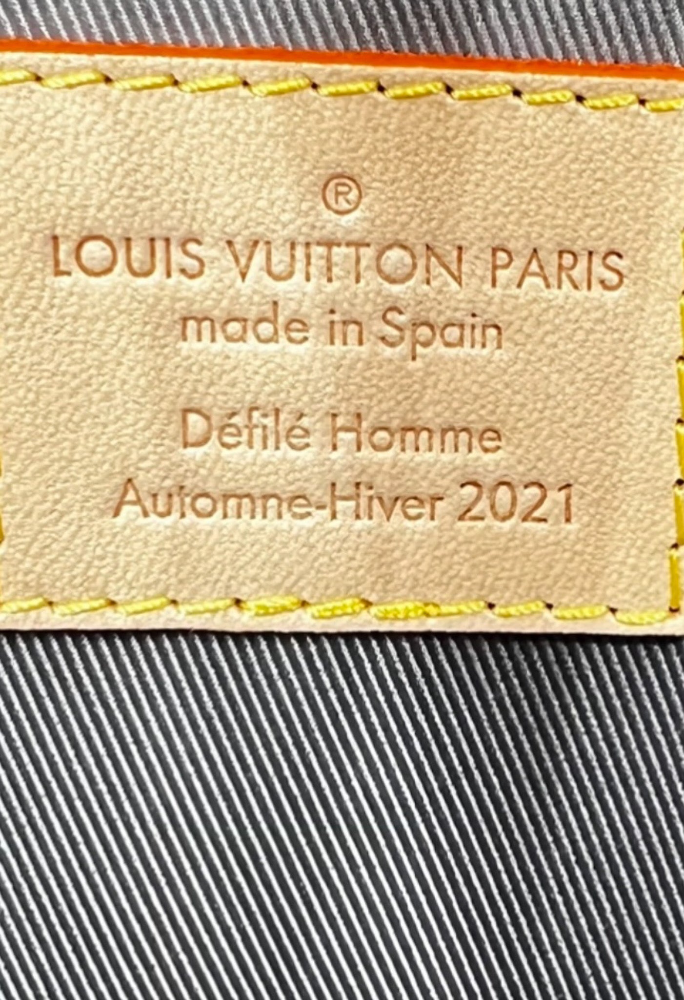 LOUIS VUITTON PLAT BAG MIRROR SILVERY