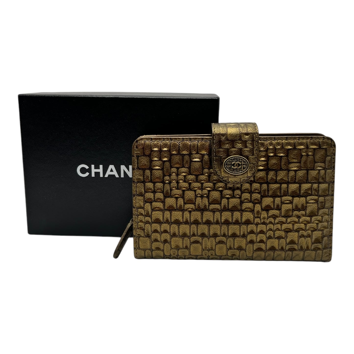 CHANEL METIERS DES ARTS GOLD CROC EMBOSSED WALLET
