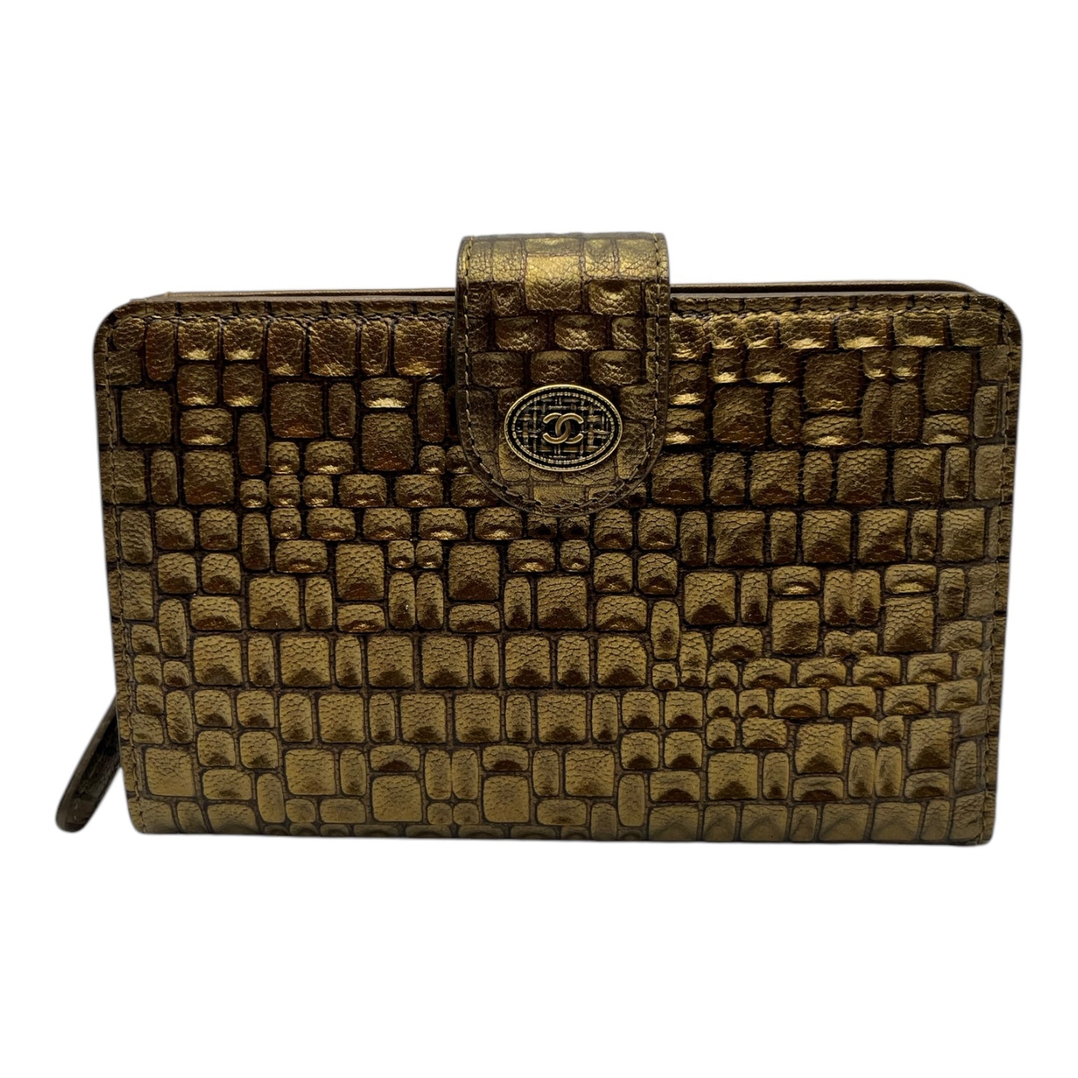 CHANEL METIERS DES ARTS GOLD CROC EMBOSSED WALLET