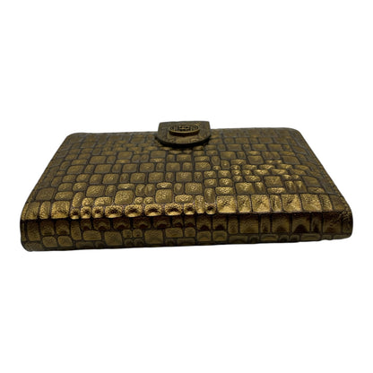 CHANEL METIERS DES ARTS GOLD CROC EMBOSSED WALLET