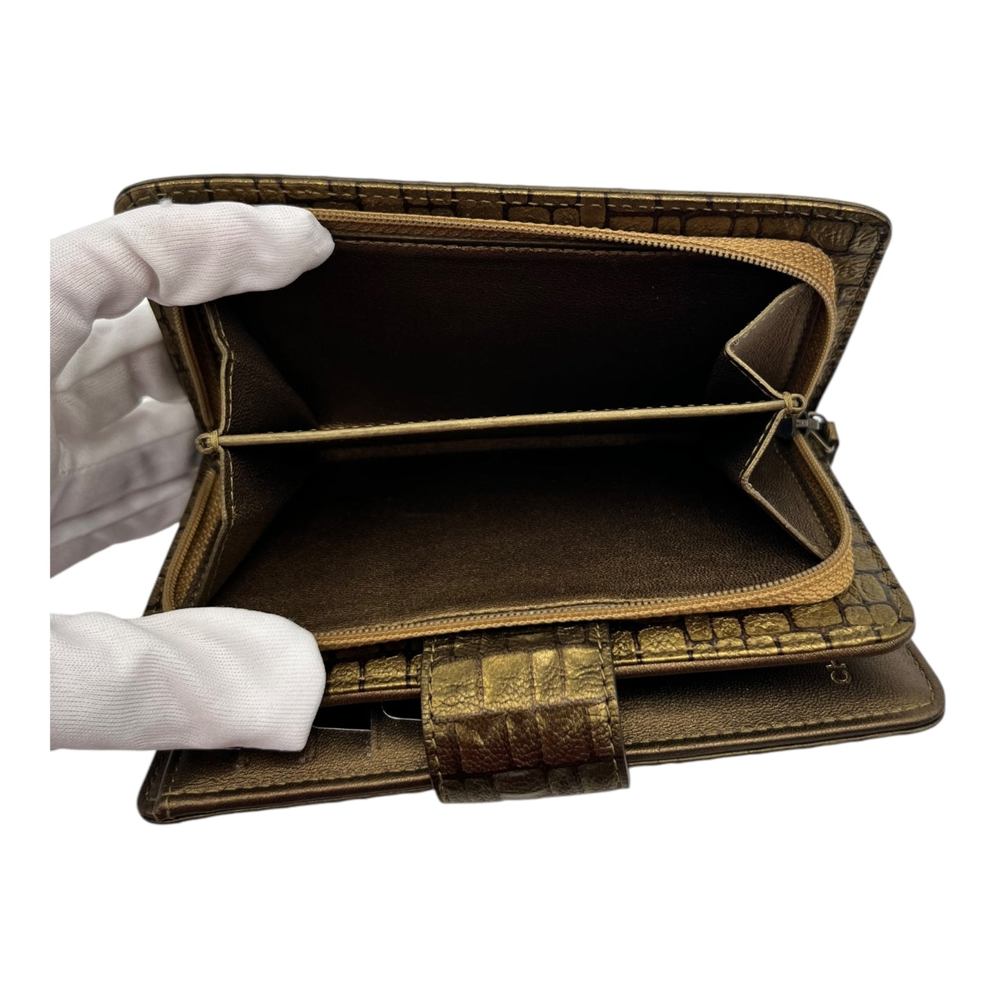 CHANEL METIERS DES ARTS GOLD CROC EMBOSSED WALLET
