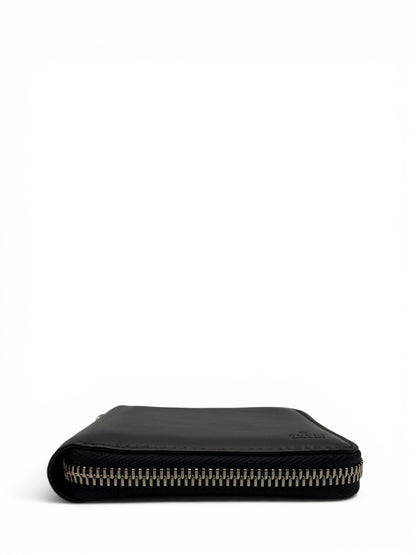 GUCCI ZIP AROUND LEATHER CARD CASE
