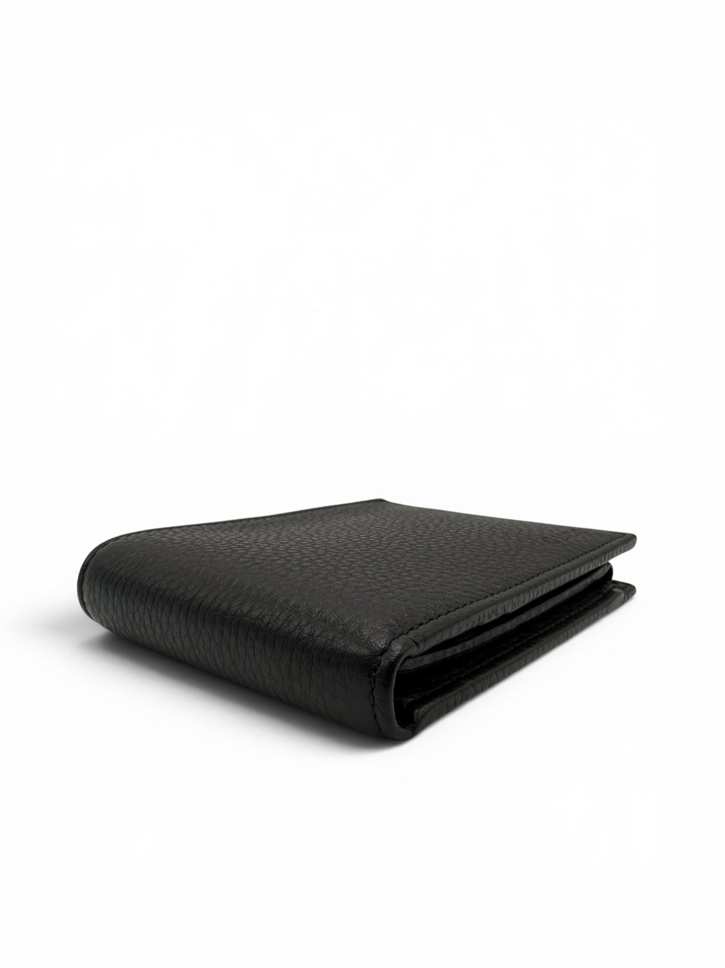 GUCCI BLACK PEBBLED LEATHER BI-FOLD WALLET