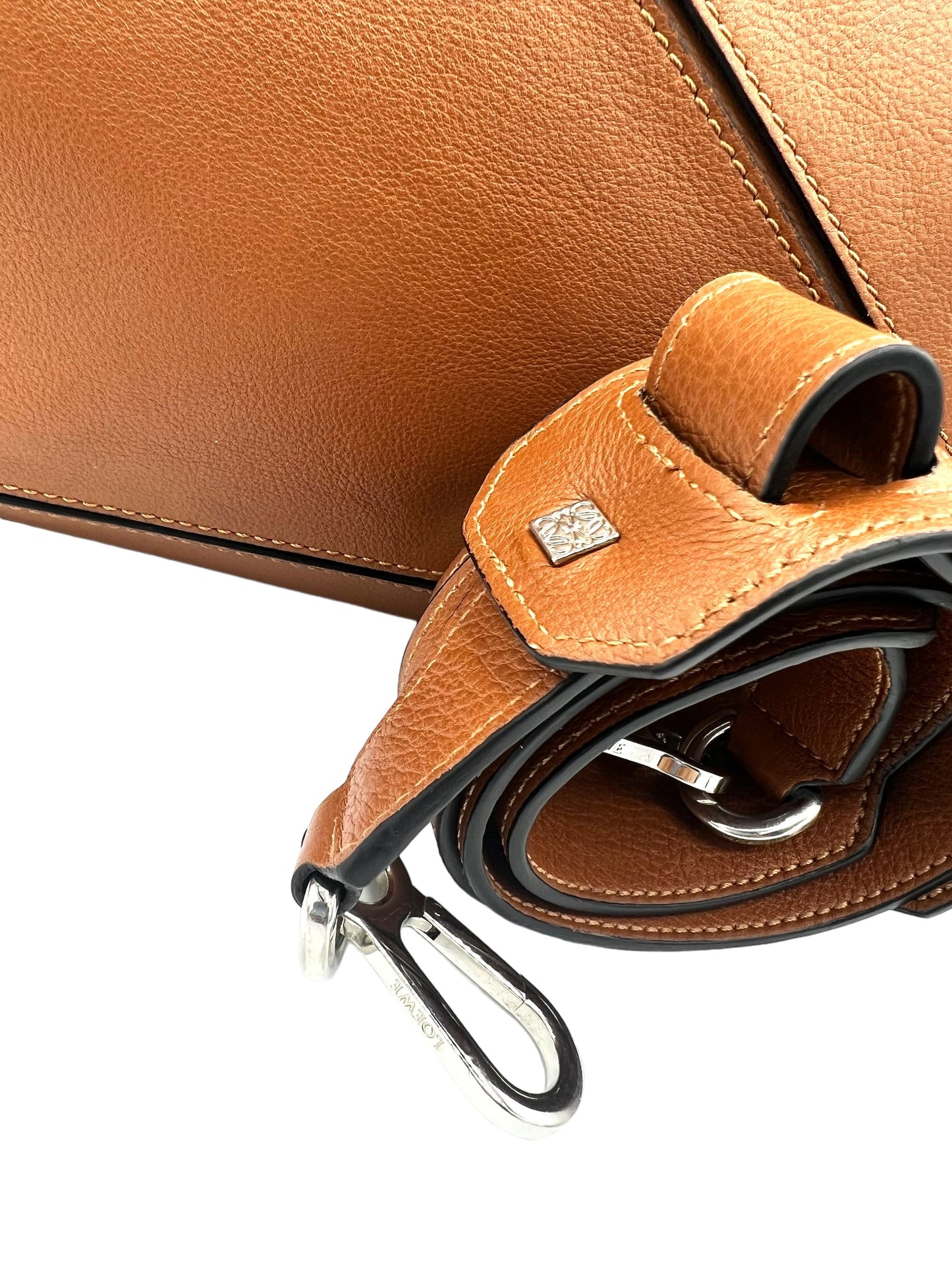 BOLSO DE HOMBRO MEDIANO LOEWE PUZZLE DE PIEL TAN