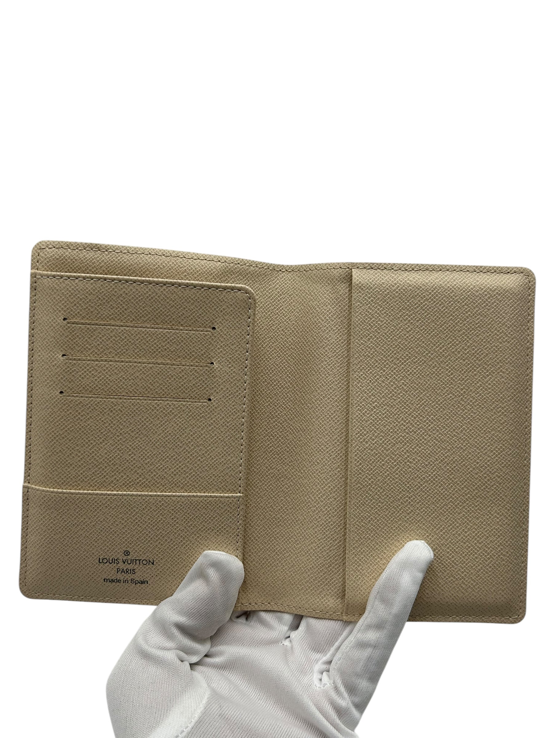 LOUIS VUITTON PASSPORT HOLDER DAMIER AZUR