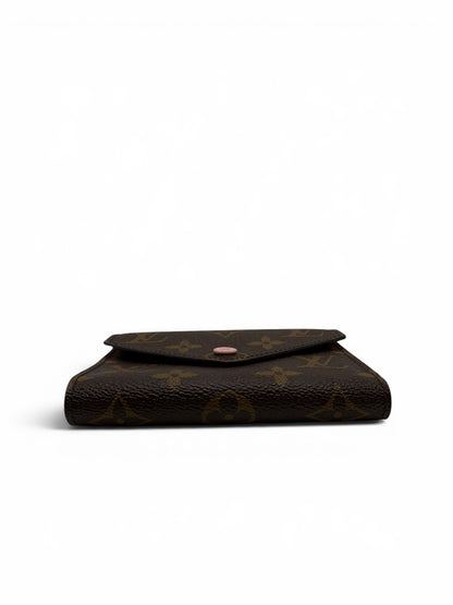 LOUIS VUITTON VICTORINE MONOGRAM SHORT WALLET ROSE BALLERINE