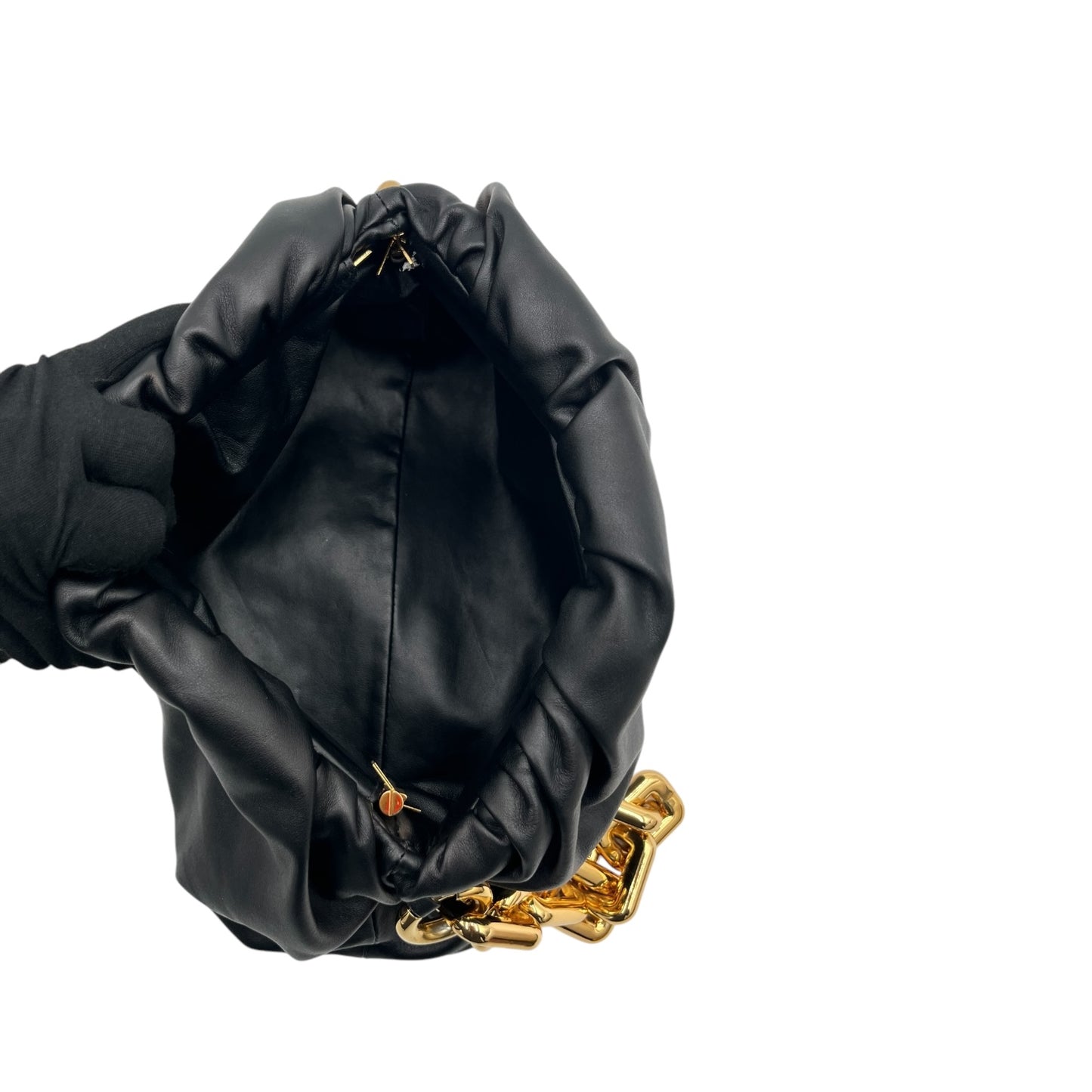 BOTTEGA VENETA LEATHER CHAIN POUCH BLACK