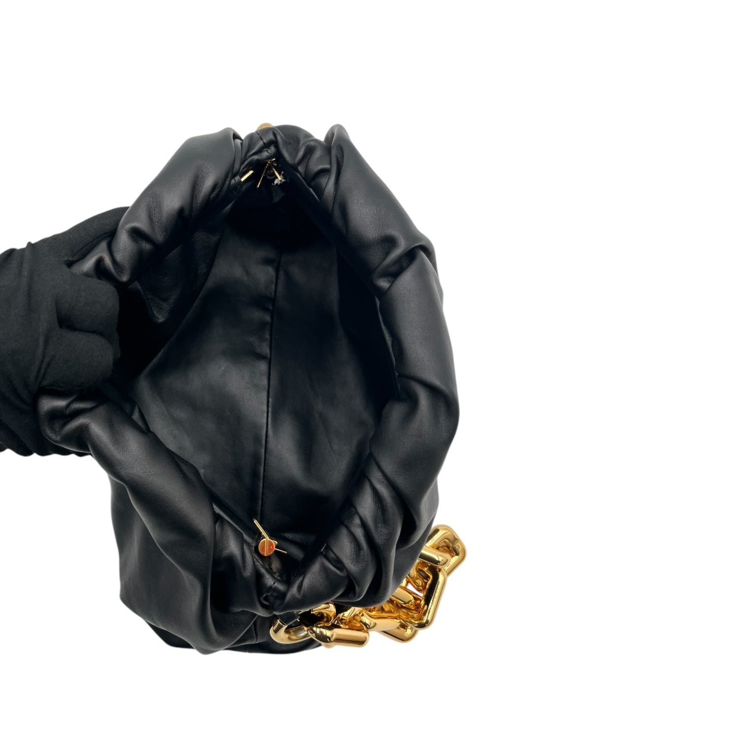 BOTTEGA VENETA LEATHER CHAIN POUCH BLACK