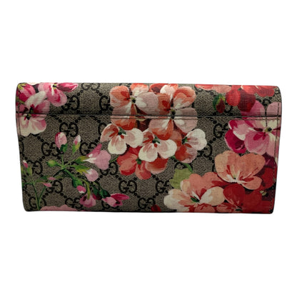 GUCCI SUPREME MONOGRAM BLOOMS CONTINENTAL WALLET MULTICOLOR DRY ROSE