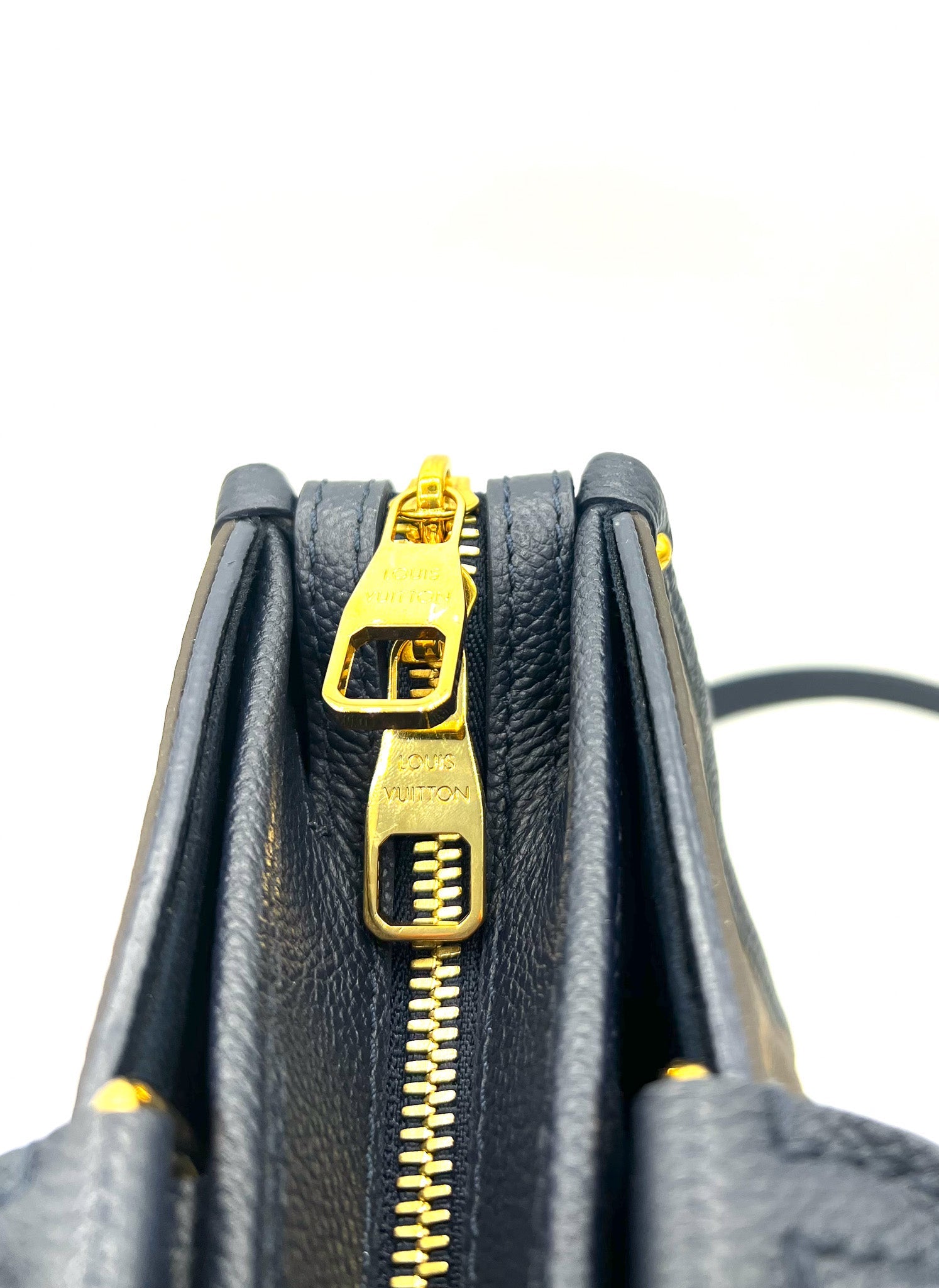 LOUIS VUITTON POPINCOURT PM HANDBAG IN BLUE